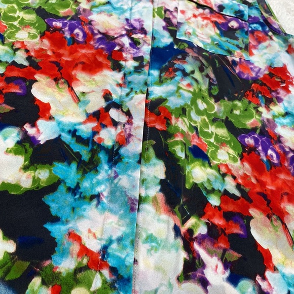 Parker Silk Watercolor Floral sleeveless Blouse. One of a kind - Picture 12 of 13